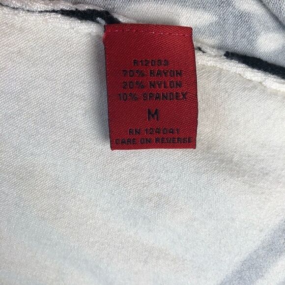 V Neck Tunic by Red Size Medium - Picture 8 of 8